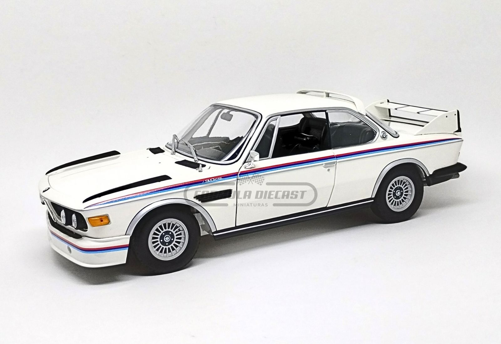 Miniatura de carro BMW 3.0 CSL 1973-75, Branco, escala 1:18, marca Minichamps