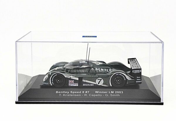 Miniatura de carro Bentley Speed 8 #7 Kristensen/Capello/Smith, Vencedor 24h Le Mans 2003, escala 1:43, marca IXO.