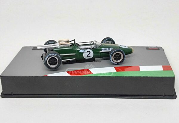 Miniatura de carro Brabham BT24 #2 D. Hulme, Campeão Mundial F1 1967, escala 1:43, marca Altaya