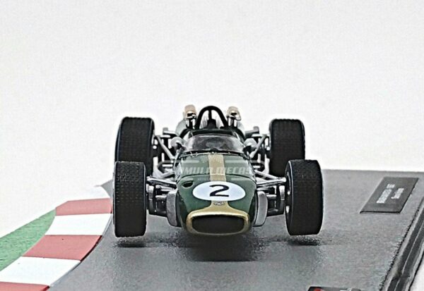 Miniatura de carro Brabham BT24 #2 D. Hulme, Campeão Mundial F1 1967, escala 1:43, marca Altaya