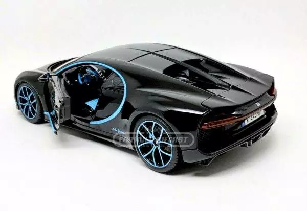 Miniatura de carro Bugatti Chiron Sport #42 J.P.Montoya, World Record Car, Preto, escala 1:18, marca Bburago