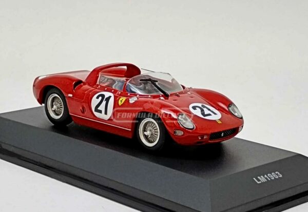 Miniatura de carro Ferrari 250P #21 Scarfiotti/Bandini, Vencedor 24h Le Mans 1963, escala 1:43, marca IXO