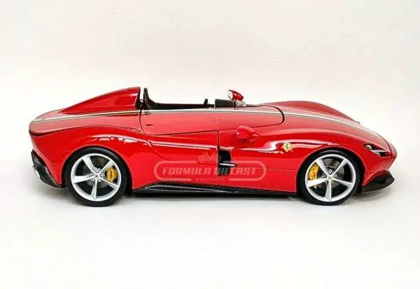 Miniatura de carro Ferrari Monza SP1 2019, Vermelho, escala 1:18, marca Bburago Signature