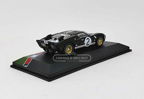 Miniatura de carro Ford GT40 MK II #2 McLaren/Amon, Vencedor 24h Le Mans 1966, escala 1:43, marca CMR