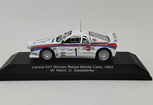 Miniatura de carro Lancia 037 #1 Röhrl/Geistdörfer, Vencedor Rally Monte Carlo 1983, escala 1:43, marca CMR