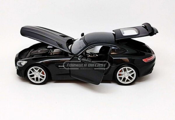 Miniatura de carro Mercedes-Benz AMG GT (C190) - Preto Metálico, escala 1:18, marca Maisto