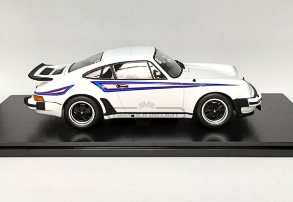 Miniatura de carro Porsche 911 (930) Turbo 3.0 1976, pintura Martini, escala 1:18, marca KK-Scale