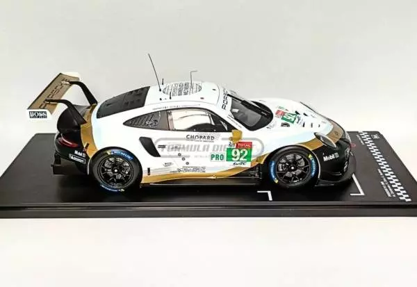 Miniatura de carro Porsche 911 (991) RSR #92 - Porsche GT Team - 24h Le Mans 2019, escala 1:18, marca IXO