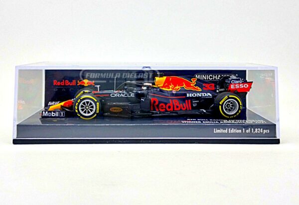 Miniatura de carro Red Bull RB16B #33 M. Verstappen, Vencedor GP Emilia-Romagna, Campeão Mundial F1 2021, escala 1:43, marca Minichamps