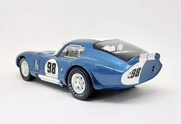 Miniatura de carro Shelby Cobra Daytona Coupe #98 1965, Azul c/ faixas Brancas, escala 1:18, marca Shelby Collectibles