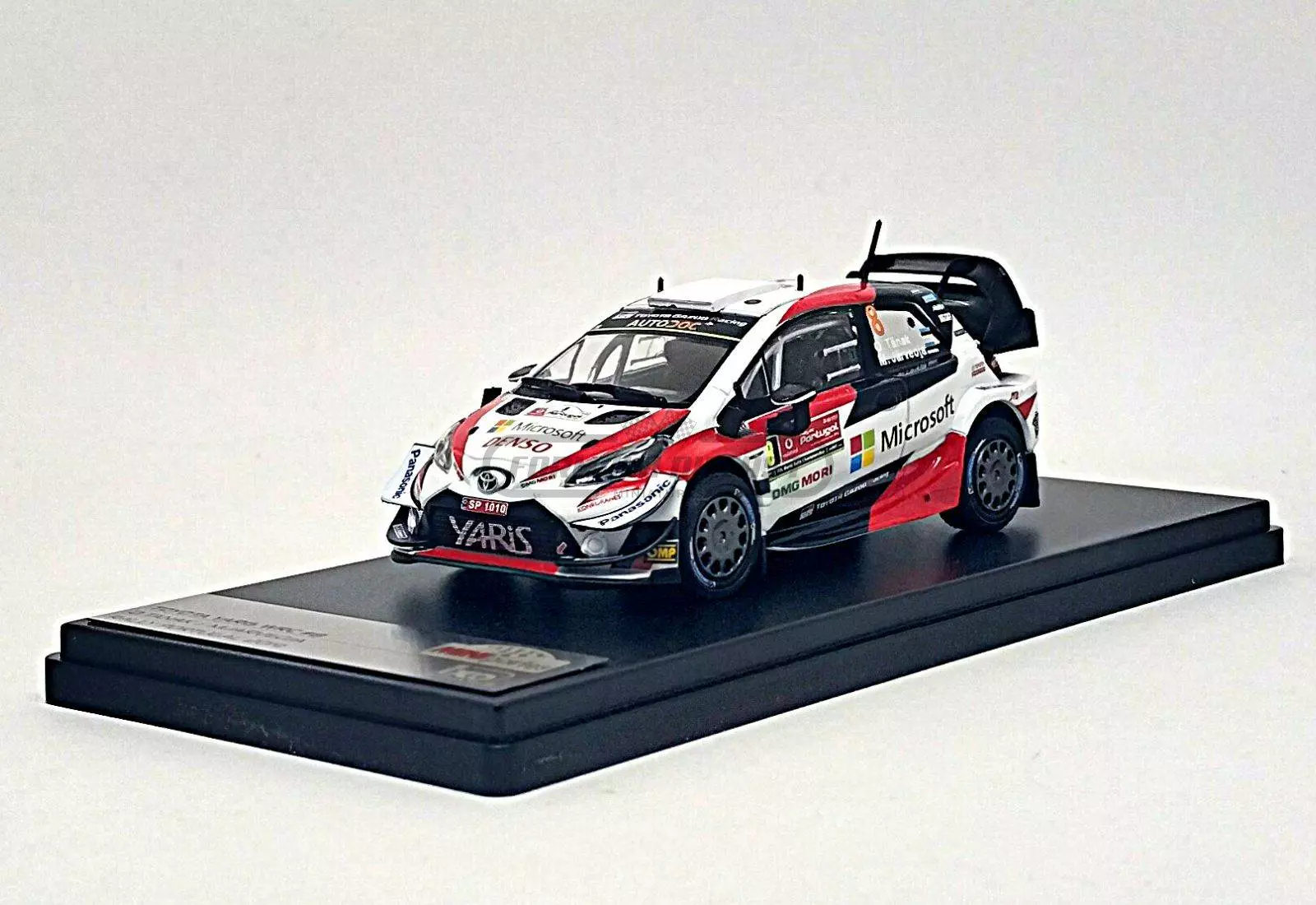 Miniatura de carro Toyota Yaris WRC #8 Tänak/Järveoja, Vencedor Rally Portugal 2019, escala 1:43, marca IXO