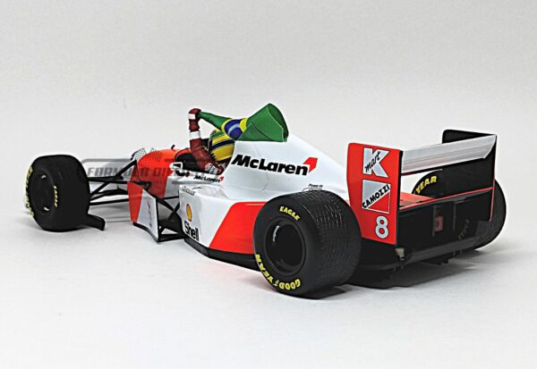 Miniatura de carro McLaren MP4/8 Ayrton Senna 1993, Best 1st Lap Ever, escala 1:18, marca Minichamps