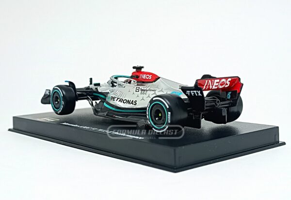 Miniatura de carro Mercedes-AMG F1 W13 E Performance - George Russell, F1 2022, escala 1:43, marca Bburago