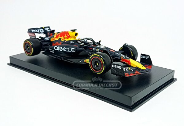 Miniatura de carro Red Bull RB18 Max Verstappen, Campeão Mundial F1 2022, escala 1:43, marca Bburago