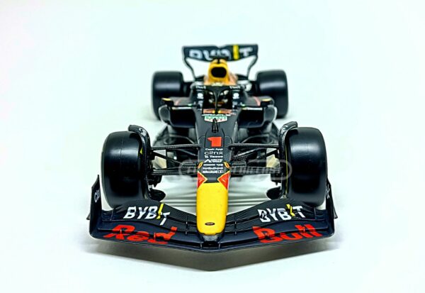 Miniatura de carro Red Bull RB18 #1 Max Verstappen, Campeão Mundial F1 2022, escala 1:24, marca Bburago