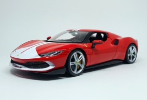 Miniatura de carro Ferrari 296 GTB Assetto Fiorano 2022, cor Vermelho/Branco, escala 1:18, marca Bburago