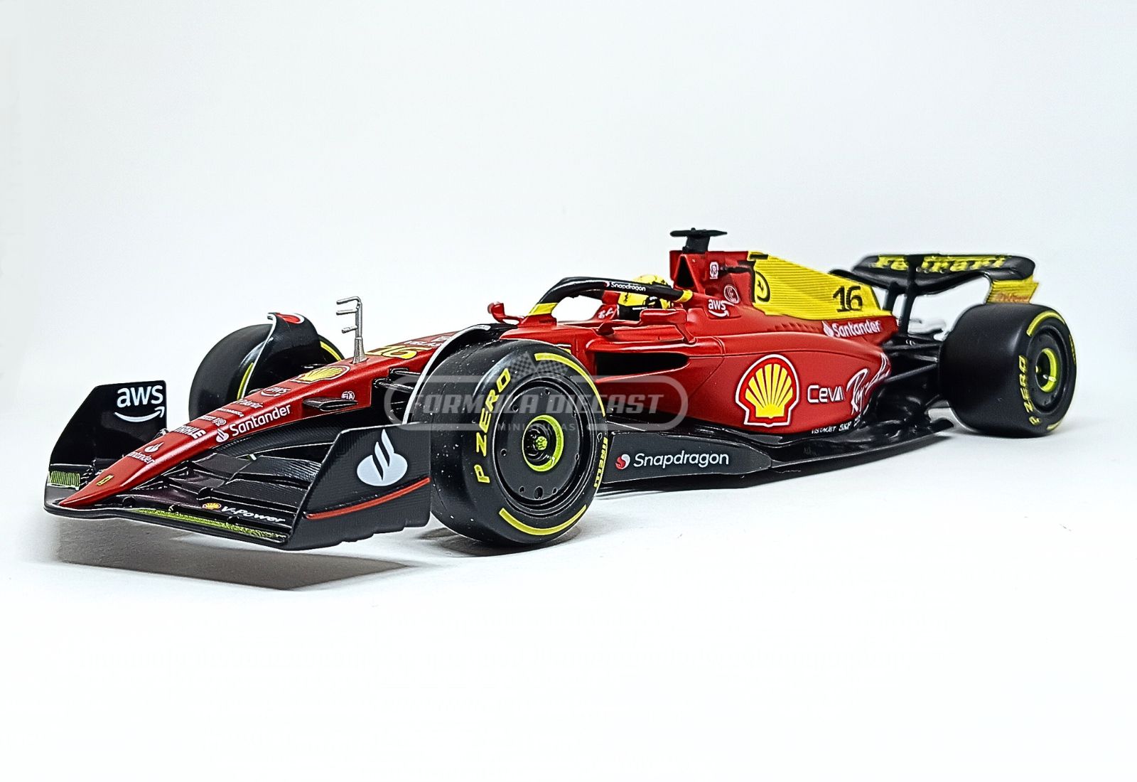 Miniatura de carro Ferrari F1-75 #16 C. Leclerc, Edição GP da Italia F1 2022, escala 1:18, marca Bburago