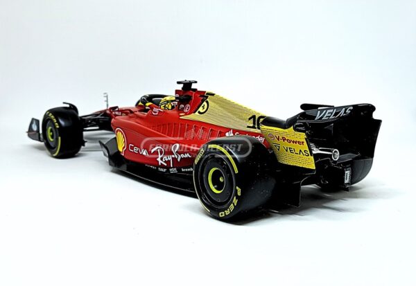 Miniatura de carro Ferrari F1-75 #16 C. Leclerc, Edição GP da Italia F1 2022, escala 1:24, marca Bburago