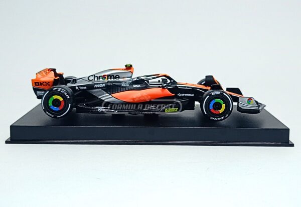 Miniatura de carro McLaren MCL60 #4 L. Norris (c/ piloto), F1 2023, escala 1:43, marca Bburago