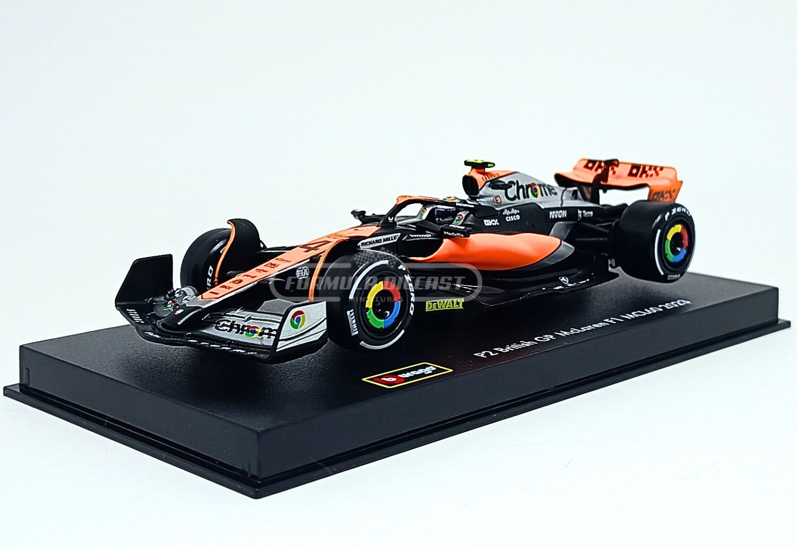 Miniatura de carro McLaren MCL60 #4 L. Norris (c/ piloto), F1 2023, escala 1:43, marca Bburago