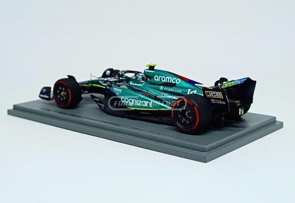 Miniatura de carro Aston Martin AMR23 #14 F. Alonso, 7º lugar GP Inglaterra F1 2023, escala 1:43, marca Spark