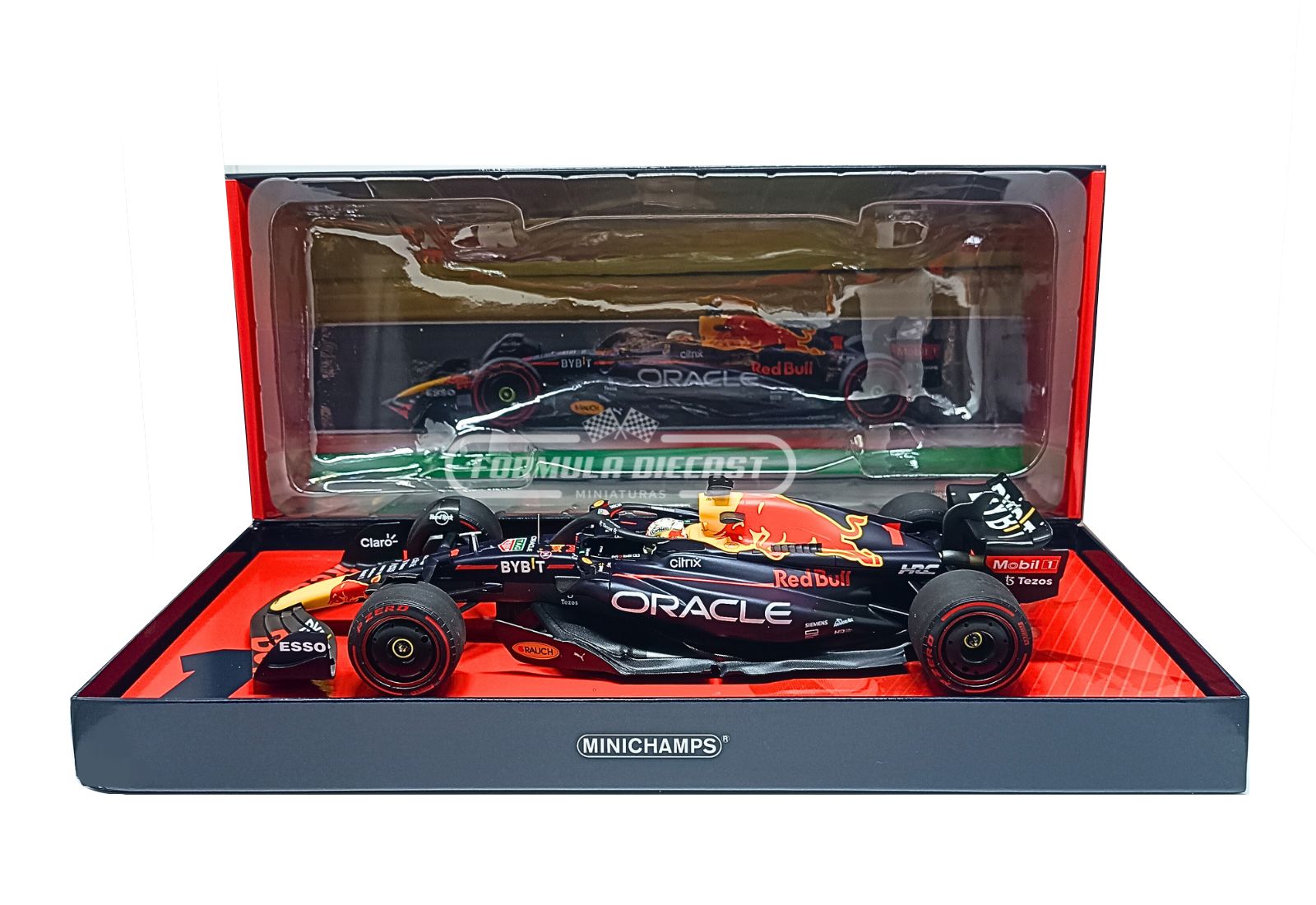 Miniatura de carro Red Bull RB18 #1 Max Verstappen, 1º lugar GP da Hungria, Campeão Mundial F1 2022, escala 1:18, marca Minichamps