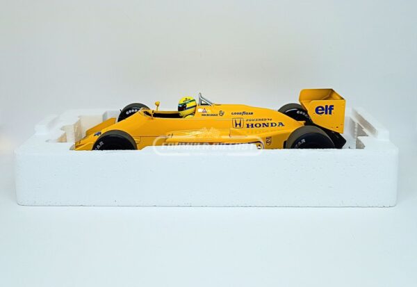 Miniatura de carro Lotus Honda 99T #12 Ayrton Senna - F1 1987, escala 1:18, marca Minichamps