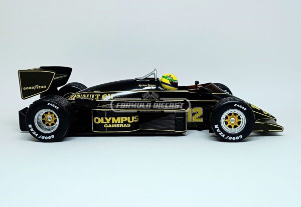 Miniatura de carro Lotus Renault 97T #12 Ayrton Senna - F1 GP de Portugal 1985, escala 1:18, marca Minichamps