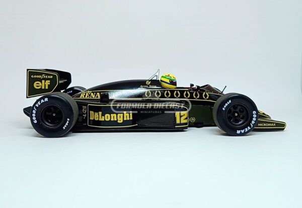 Miniatura de carro Lotus Renault 98T #12 Ayrton Senna - F1 1986, escala 1:18, marca Minichamps