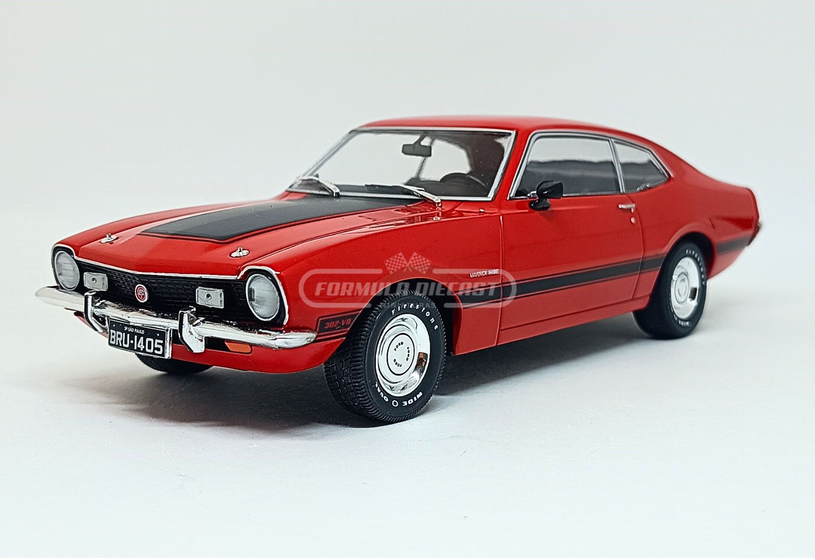 Miniatura de carro Ford Maverick GT 1974, escala 1:24, marca California Classics