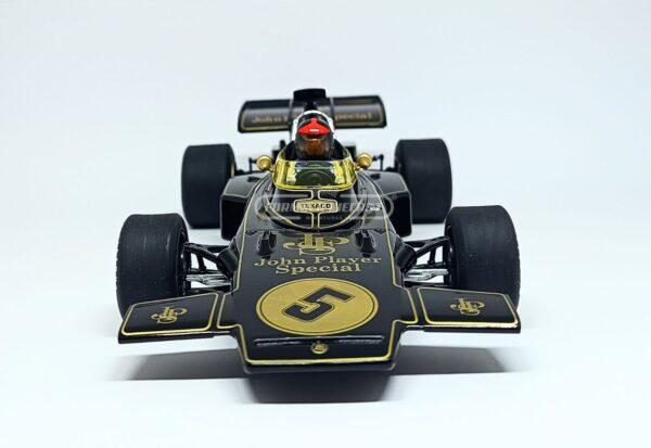 Miniatura de carro Lotus JPS 72D #5 E. Fittipaldi, GP da Espanha, Campeão Mundial F1 1972, escala 1:18, marca MCG