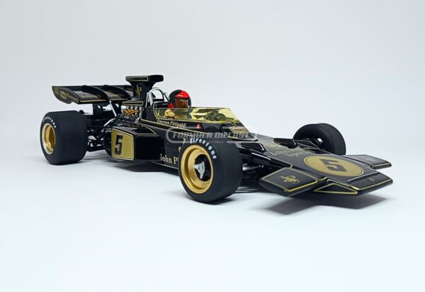 Miniatura de carro Lotus JPS 72D #5 E. Fittipaldi, GP da Espanha, Campeão Mundial F1 1972, escala 1:18, marca MCG