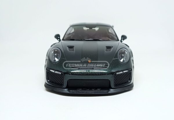 Miniatura de carro Porsche 911 (991.2) GT2 RS Weissach Package 2018 - British racing green - Ed. Limitada: 300 pçs, escala 1:18, marca Minichamps