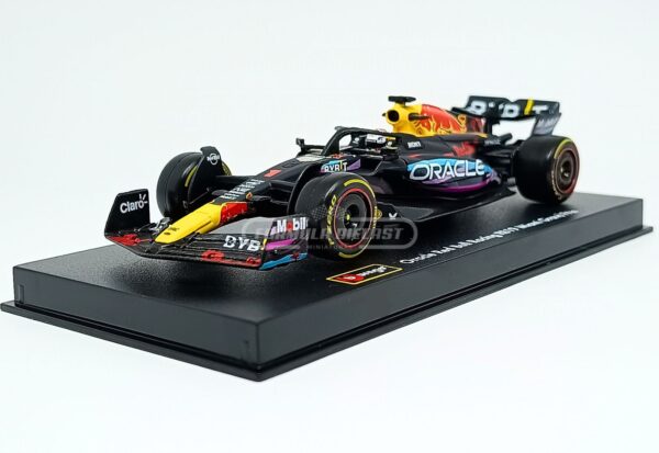 Miniatura de carro Red Bull RB19 #1 M. Verstappen (c/ piloto), GP de Miami, Campeão Mundial F1 2023, escala 1:43, marca Bburago