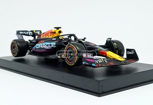 Miniatura de carro Red Bull RB19 #1 M. Verstappen (c/ piloto), GP de Miami, Campeão Mundial F1 2023, escala 1:43, marca Bburago