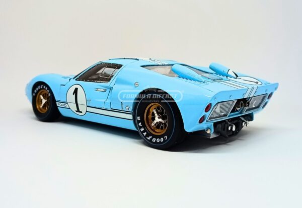 Miniatura de carro Ford GT40 MK II #1 Ken Miles/Denny Hulme, 2º lugar 24h Le Mans 1966, escala 1:18, marca Shelby Collectibles