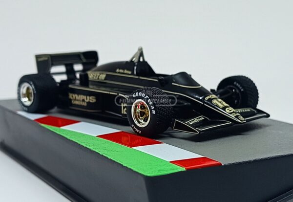 Miniatura de carro Lotus 97T #12 A. Senna, F1 1985, escala 1:43, marca Altaya