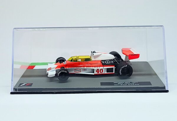 Miniatura de carro McLaren M23 #40 G. Villeneuve, GP Inglaterra 1977, escala 1:43, marca Altaya