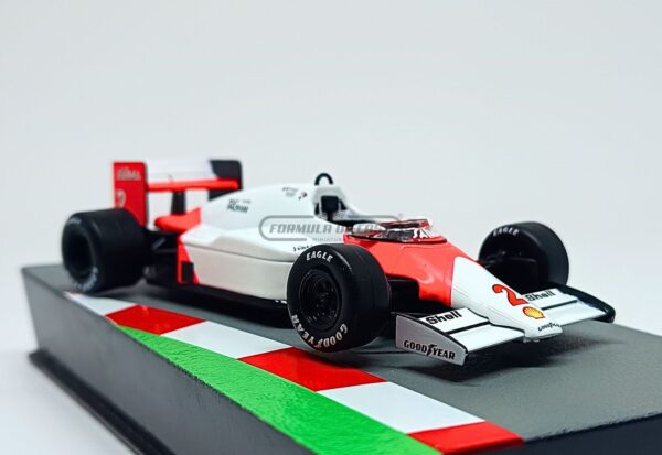 Miniatura de carro McLaren MP4/2B #2 A. Prost, Campeão Mundial F1 1985, escala 1:43, marca Altaya