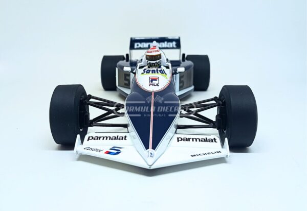 Miniatura de carro Brabham BT52 #5 N. Piquet, vencedor do GP do Brasil, Campeão Mundial F1 1983, escala 1:18, marca MCG