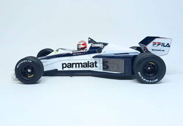 Miniatura de carro Brabham BT52 #5 N. Piquet, vencedor do GP do Brasil, Campeão Mundial F1 1983, escala 1:18, marca MCG