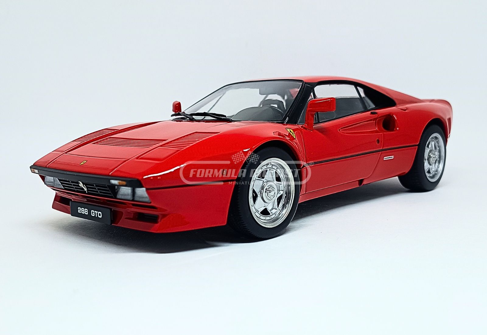 Miniatura de carro Ferrari 288 GTO 1984, cor vermelha, escala 1:18, marca KK-Scale