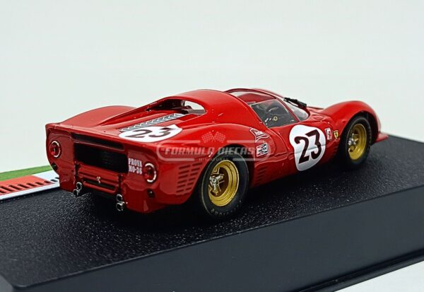 Miniatura de carro Ferrari 330 P4 #23 L. Bandini/C. Amon, vencedor das 24h Daytona 1967, escala 1:43, marca Altaya