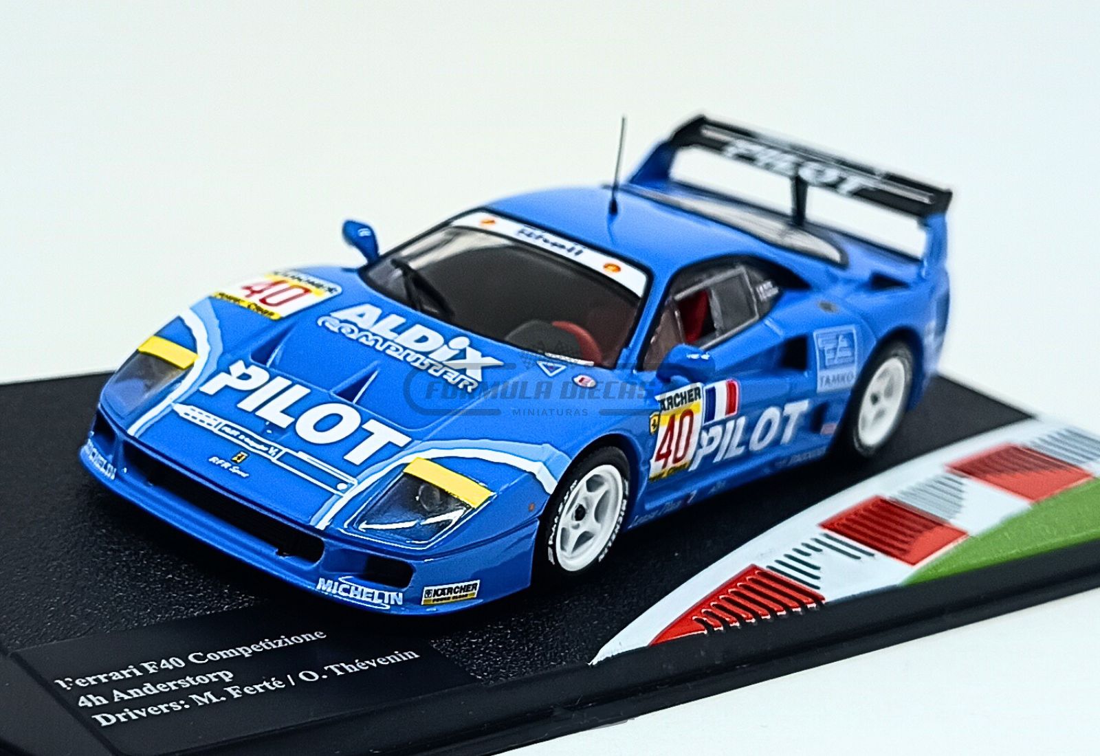 Miniatura de carro Ferrari F40 Competizione #40 M. Ferté/O. Thévenin, vencedor das 4h de Anderstorp 1995, escala 1:43, marca Altaya