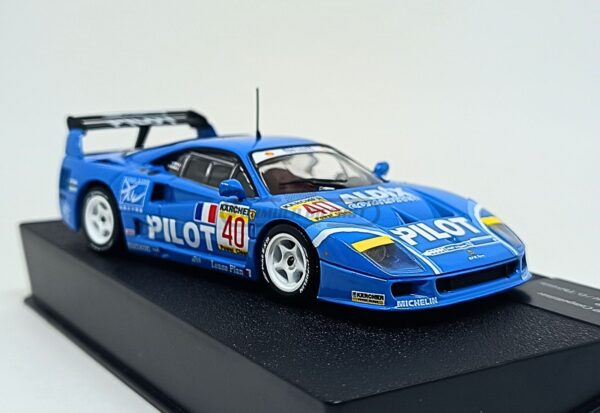 Miniatura de carro Ferrari F40 Competizione #40 M. Ferté/O. Thévenin, vencedor das 4h de Anderstorp 1995, escala 1:43, marca Altaya