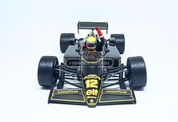 Miniatura de carro Lotus Renault 97T Ayrton Senna, vencedor do GP Portugal F1 1985, escala 1:18, marca Minichamps