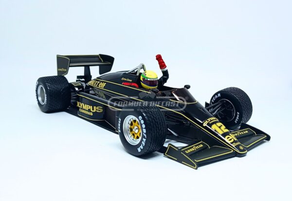 Miniatura de carro Lotus Renault 97T Ayrton Senna, vencedor do GP Portugal F1 1985, escala 1:18, marca Minichamps