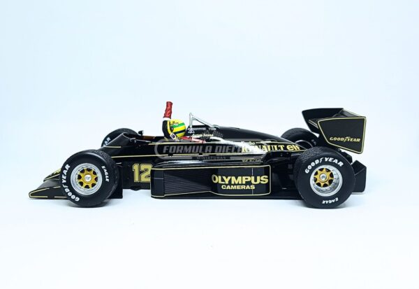 Miniatura de carro Lotus Renault 97T Ayrton Senna, vencedor do GP Portugal F1 1985, escala 1:18, marca Minichamps