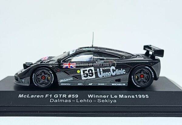 Miniatura de carro McLaren F1 GTR #59 Lehto/Dalmas/Sekiya, vencedor das 24h Le Mans 1995, escala 1:43, marca IXO