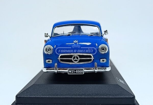 Miniatura do transportador de carros de corrida Mercedes-Benz "Blue Wonder" 1955, escala 1:43, marca IXO